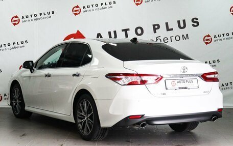 Toyota Camry, 2023 год, 3 949 000 рублей, 2 фотография