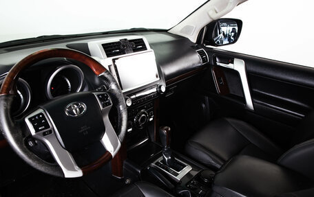 Toyota Land Cruiser Prado 150 рестайлинг 2, 2014 год, 3 319 000 рублей, 11 фотография