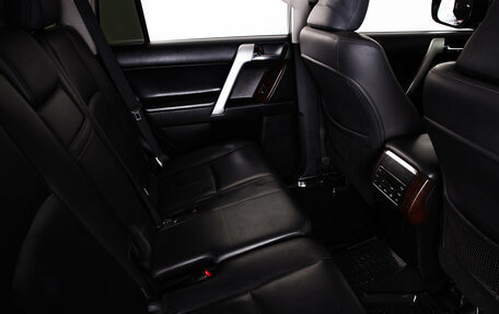 Toyota Land Cruiser Prado 150 рестайлинг 2, 2014 год, 3 319 000 рублей, 13 фотография