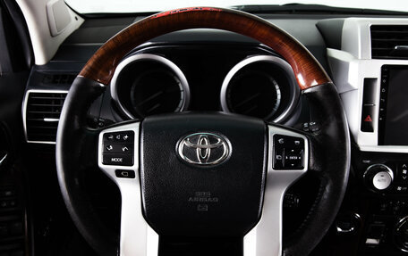 Toyota Land Cruiser Prado 150 рестайлинг 2, 2014 год, 3 319 000 рублей, 18 фотография