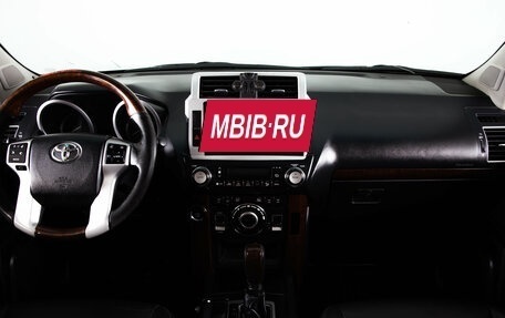 Toyota Land Cruiser Prado 150 рестайлинг 2, 2014 год, 3 319 000 рублей, 16 фотография