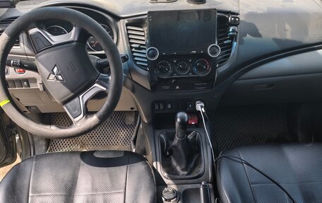Mitsubishi L200 IV рестайлинг, 2017 год, 1 100 000 рублей, 6 фотография