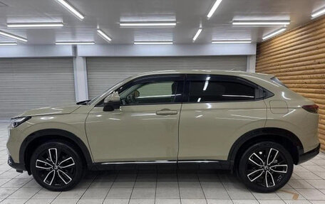 Honda Vezel, 2022 год, 1 820 000 рублей, 4 фотография