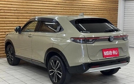 Honda Vezel, 2022 год, 1 820 000 рублей, 5 фотография