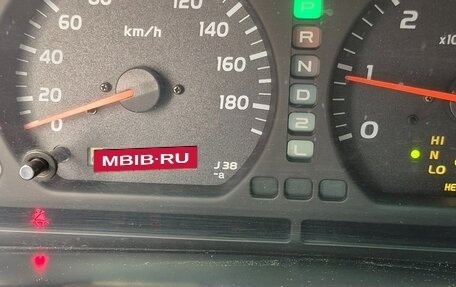 Toyota Land Cruiser 100 рестайлинг 2, 2000 год, 2 100 000 рублей, 3 фотография