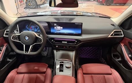 BMW 3 серия, 2023 год, 2 680 000 рублей, 11 фотография