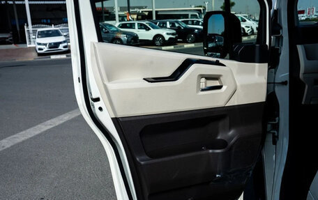 Toyota HiAce H300, 2026 год, 4 200 000 рублей, 16 фотография
