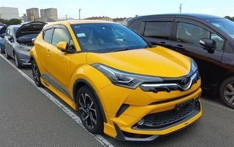 Toyota C-HR I рестайлинг, 2018 год, 2 200 000 рублей, 1 фотография