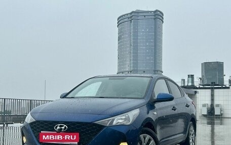 Hyundai Solaris II рестайлинг, 2021 год, 1 649 990 рублей, 1 фотография