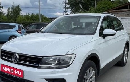 Volkswagen Tiguan II, 2018 год, 2 200 000 рублей, 1 фотография