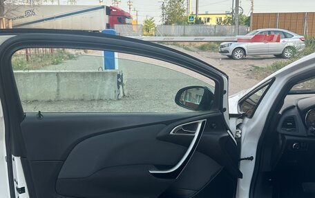 Opel Astra J, 2013 год, 890 000 рублей, 9 фотография