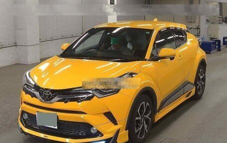 Toyota C-HR I рестайлинг, 2018 год, 2 200 000 рублей, 2 фотография