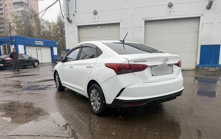 Hyundai Solaris II рестайлинг, 2020 год, 750 000 рублей, 2 фотография