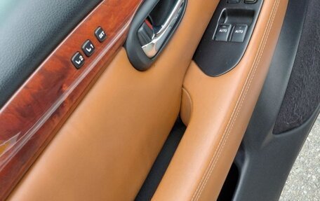 Lexus SC II рестайлинг, 2002 год, 1 900 000 рублей, 22 фотография
