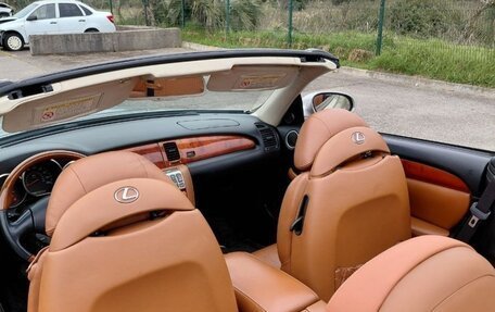 Lexus SC II рестайлинг, 2002 год, 1 900 000 рублей, 25 фотография