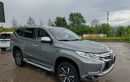 Mitsubishi Pajero Sport III рестайлинг, 2017 год, 2 649 000 рублей, 3 фотография