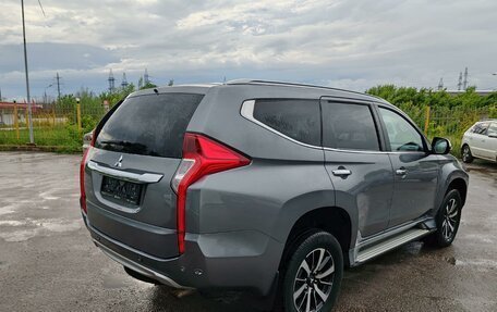 Mitsubishi Pajero Sport III рестайлинг, 2017 год, 2 649 000 рублей, 2 фотография