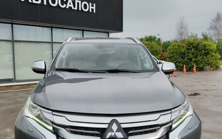 Mitsubishi Pajero Sport III рестайлинг, 2017 год, 2 649 000 рублей, 6 фотография