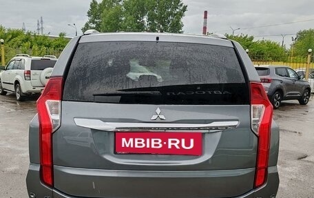 Mitsubishi Pajero Sport III рестайлинг, 2017 год, 2 649 000 рублей, 5 фотография
