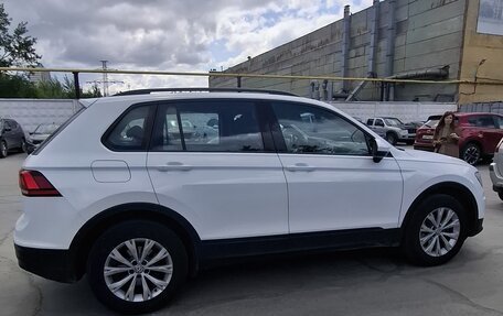 Volkswagen Tiguan II, 2018 год, 2 200 000 рублей, 4 фотография