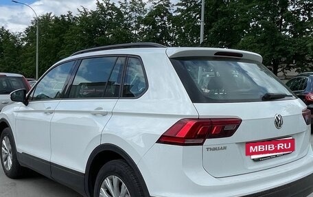 Volkswagen Tiguan II, 2018 год, 2 200 000 рублей, 3 фотография