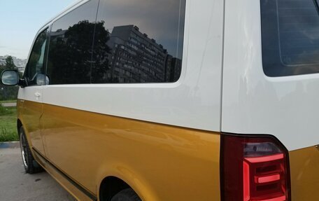 Volkswagen Caravelle T6 рестайлинг, 2017 год, 2 800 000 рублей, 3 фотография