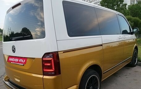 Volkswagen Caravelle T6 рестайлинг, 2017 год, 2 800 000 рублей, 4 фотография