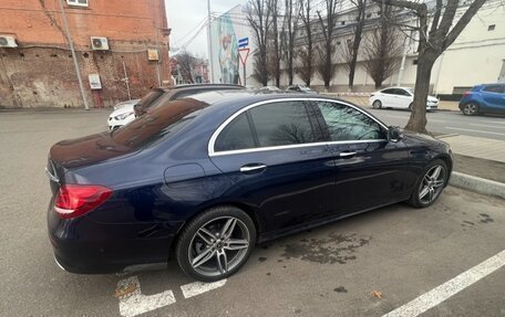 Mercedes-Benz E-Класс, 2020 год, 3 200 000 рублей, 4 фотография