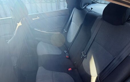 Hyundai Solaris II рестайлинг, 2011 год, 700 000 рублей, 8 фотография