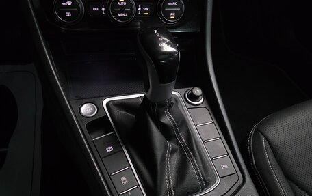 Volkswagen Jetta VII, 2024 год, 2 050 000 рублей, 8 фотография