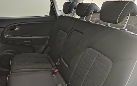 KIA Venga I, 2013 год, 900 000 рублей, 18 фотография
