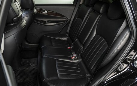 Infiniti QX50 I рестайлинг, 2017 год, 2 420 000 рублей, 16 фотография