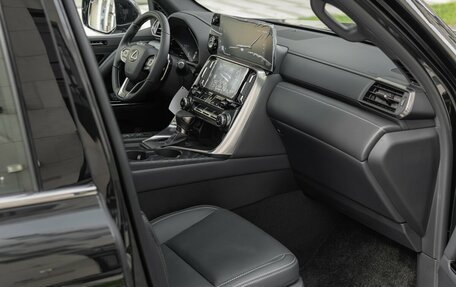 Lexus LX, 2026 год, 17 400 000 рублей, 32 фотография