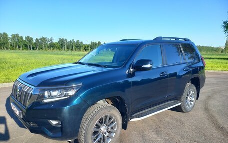 Toyota Land Cruiser Prado 150 рестайлинг 2, 2017 год, 4 100 000 рублей, 2 фотография