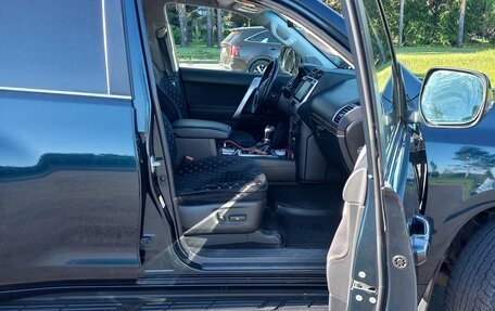 Toyota Land Cruiser Prado 150 рестайлинг 2, 2017 год, 4 100 000 рублей, 17 фотография