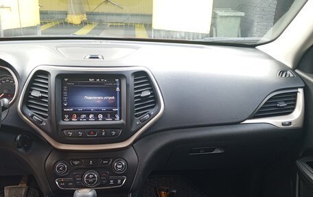 Jeep Cherokee, 2014 год, 1 750 000 рублей, 21 фотография