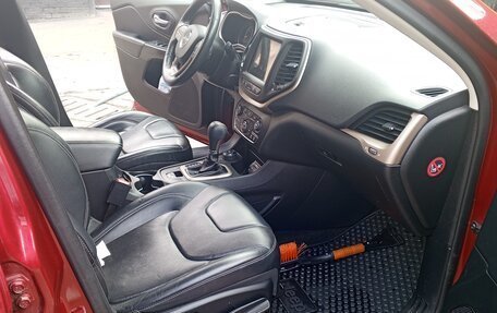 Jeep Cherokee, 2014 год, 1 750 000 рублей, 19 фотография