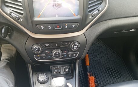 Jeep Cherokee, 2014 год, 1 750 000 рублей, 23 фотография