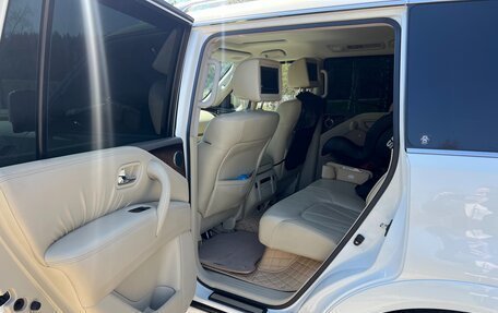 Infiniti QX56, 2011 год, 1 990 000 рублей, 5 фотография