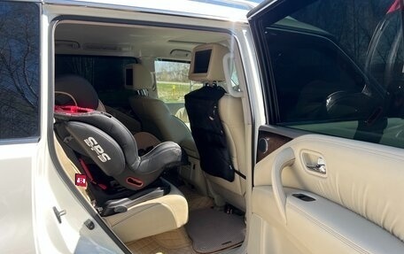 Infiniti QX56, 2011 год, 1 990 000 рублей, 7 фотография