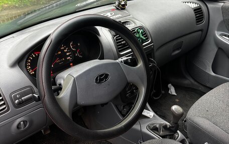 Hyundai Accent II, 2005 год, 220 000 рублей, 2 фотография