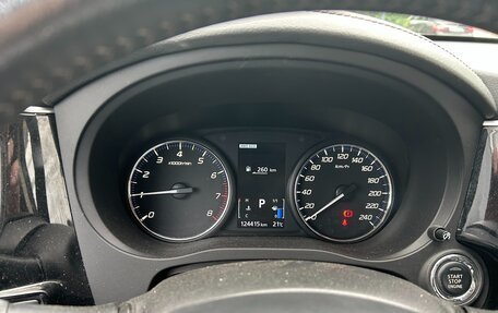 Mitsubishi Outlander III рестайлинг 3, 2019 год, 2 400 000 рублей, 6 фотография
