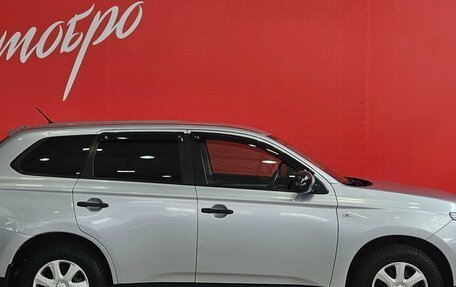 Mitsubishi Outlander III рестайлинг 3, 2013 год, 1 335 000 рублей, 6 фотография