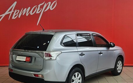 Mitsubishi Outlander III рестайлинг 3, 2013 год, 1 335 000 рублей, 5 фотография