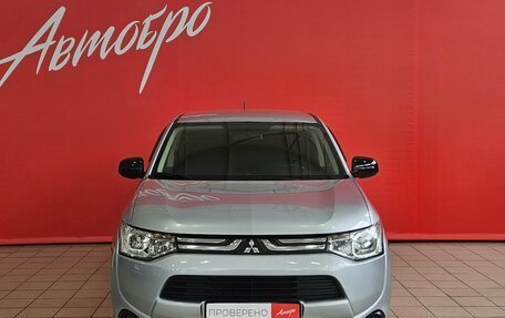 Mitsubishi Outlander III рестайлинг 3, 2013 год, 1 335 000 рублей, 8 фотография