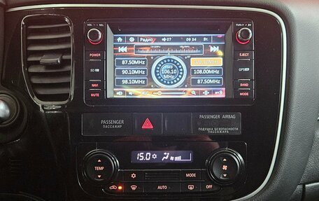 Mitsubishi Outlander III рестайлинг 3, 2013 год, 1 335 000 рублей, 13 фотография