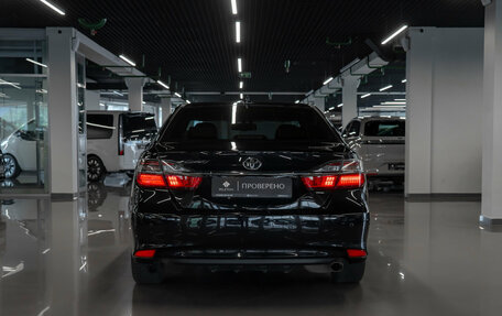 Toyota Camry, 2017 год, 2 450 000 рублей, 6 фотография