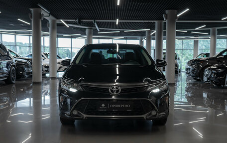 Toyota Camry, 2017 год, 2 450 000 рублей, 3 фотография
