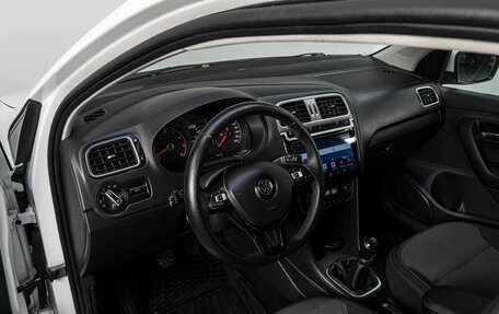 Volkswagen Polo VI (EU Market), 2017 год, 1 230 000 рублей, 10 фотография