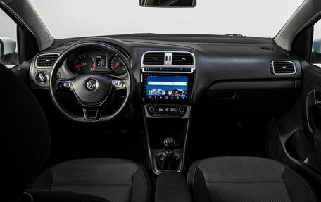 Volkswagen Polo VI (EU Market), 2017 год, 1 230 000 рублей, 17 фотография
